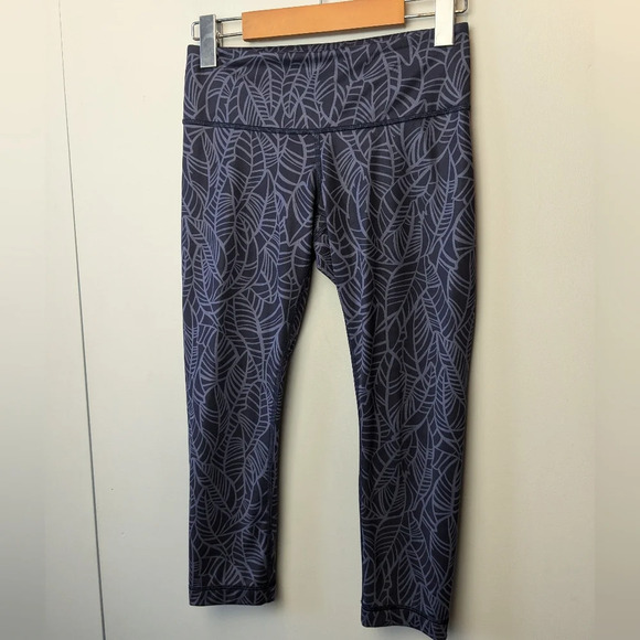 Lululemon Wunder Under Crop *Full-On Luxtreme Pretty Palm Cadet Greyvy size 4 - Picture 8 of 16